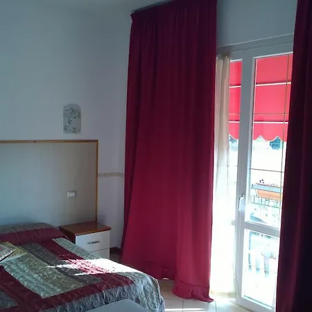 Elvira Miniscalchi Corno Alto Room photo