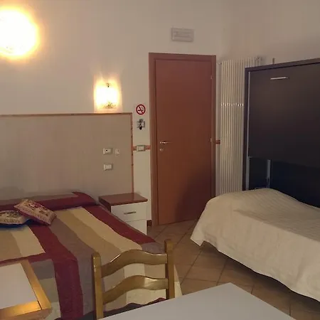 Elvira Miniscalchi Corno Alto Room photo