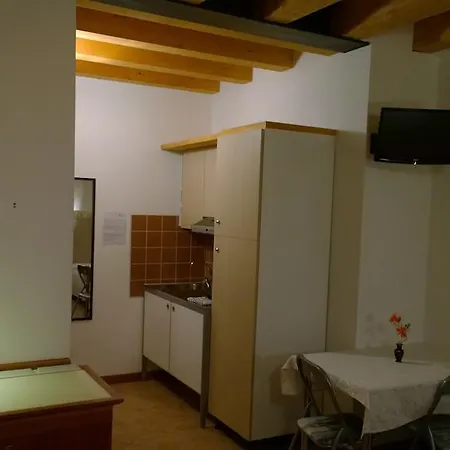 Elvira Miniscalchi Corno Alto Room photo
