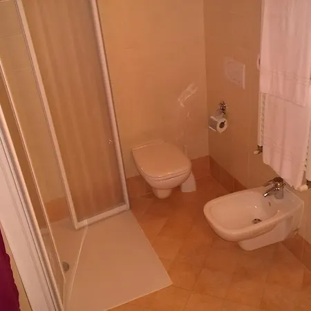 Elvira Miniscalchi Corno Alto Room photo